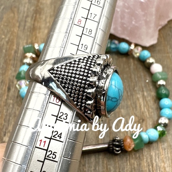 Oversized Turquoise chunky silver statement western ring - Picture 3 of 8